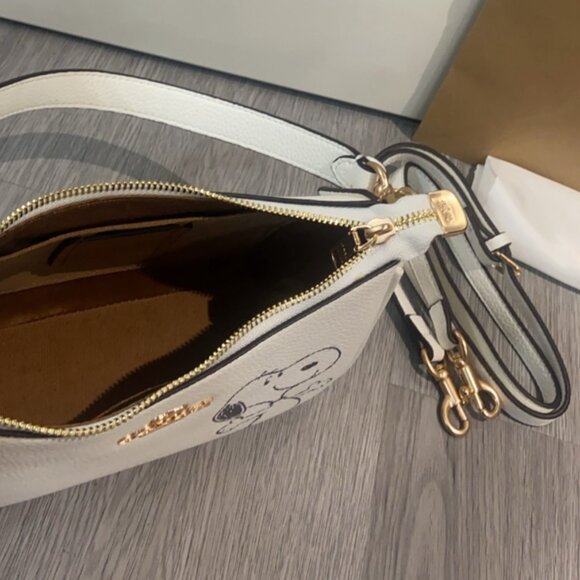 Coach X Peanuts Teri Shoulder Bag With Snoopy - Picture 9 of 10